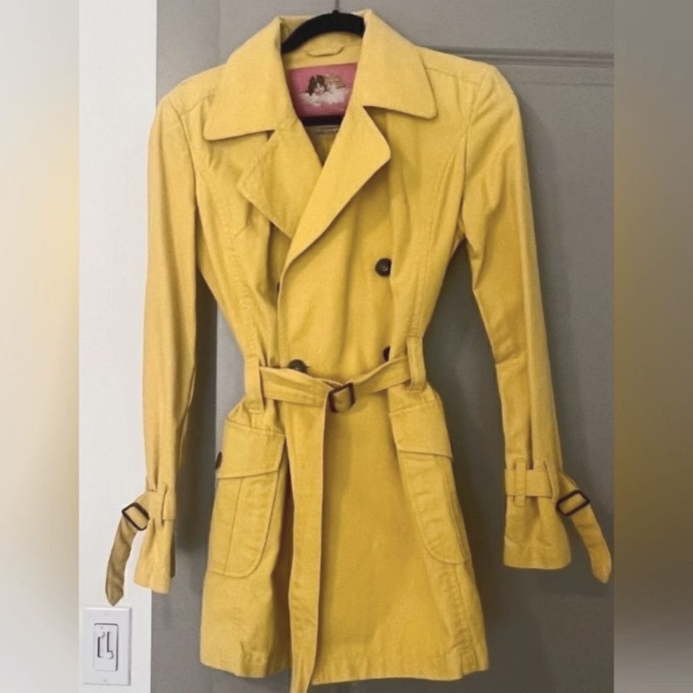 Vintage Very Good '90's Fiorucci Yellow Cotton Twill Trench Coat w/Belt Sz Small